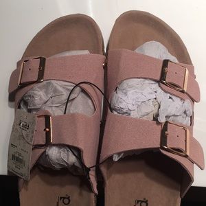 Mudd sandals